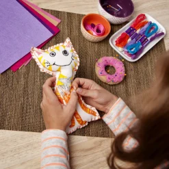 ann-williams Craft-Tastic® Learn To Sew< Crafts And Activities