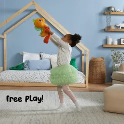 playmonster Playskool Glo Friends Wigglebug Wiggle, Hop, Stop!< Sensory Toys